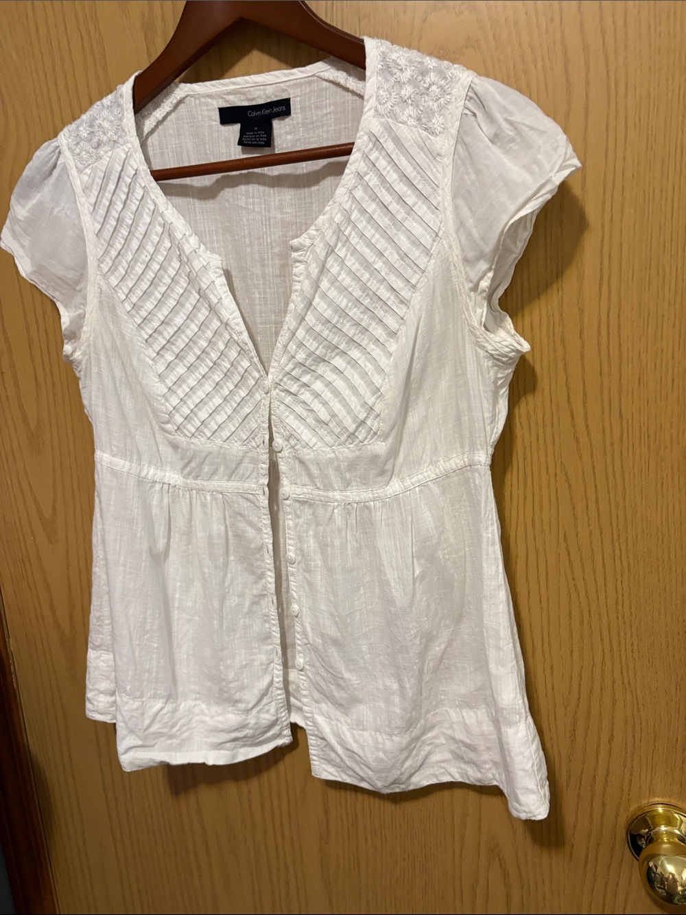 Calvin Klein White V-Neck Pintuck Cap Sleeve Blouse
